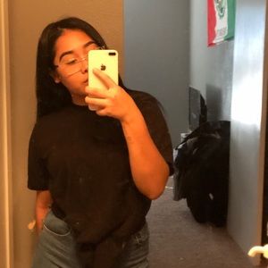 Meet your Posher, Leeann